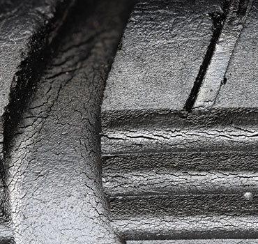 What is Tyre Dry Rot & Prevention Tips